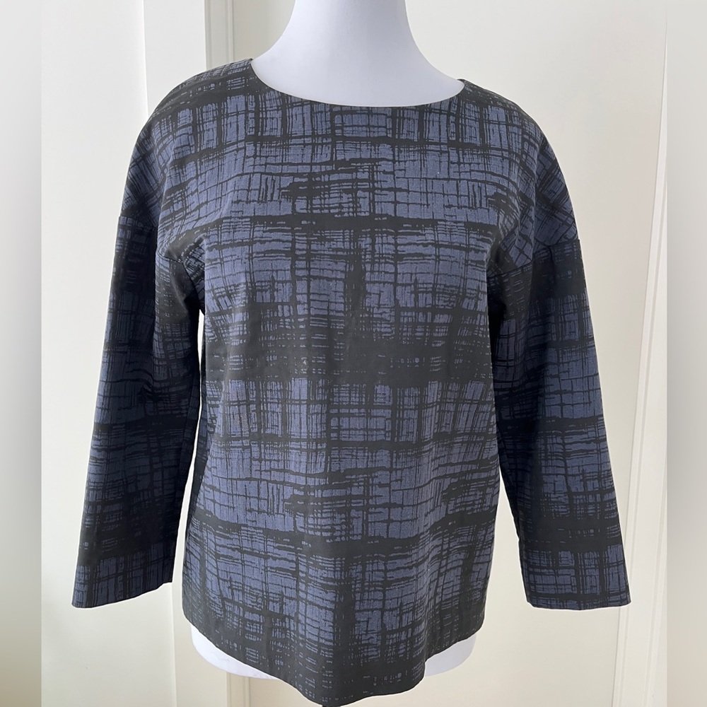 INWEAR Round Neck Top Up Down Zipper Back Abstract Minimalist Scandi Lagenlook